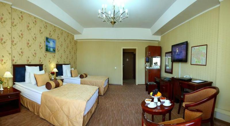 Golden Dragon Hotell Bishkek Rum bild