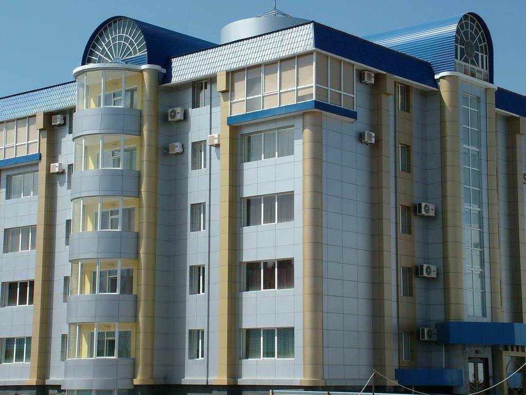 Golden Dragon Hotell Bishkek Exteriör bild