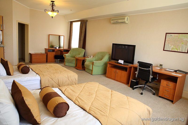 Golden Dragon Hotell Bishkek Exteriör bild